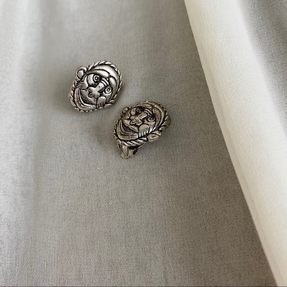 Vintage Silver Tribal Face Detail Clip Earrings - Picture 3 of 5